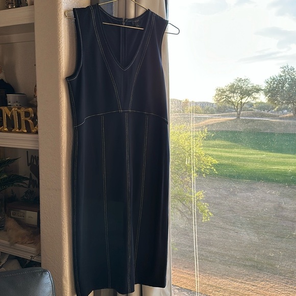 Ann Taylor Factory Navy white thread stretchy sleeveless zip-back size 8 - Picture 4 of 9